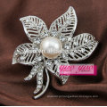 Broche de casamento em flor de cristal